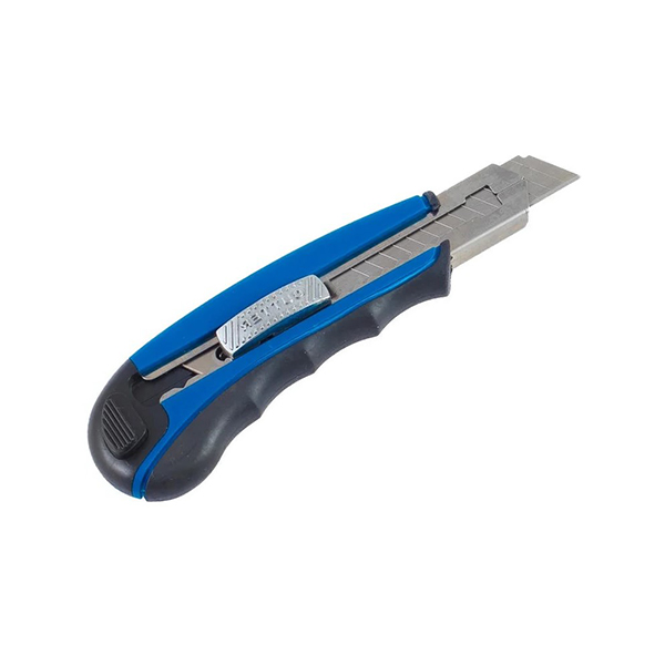 Нож РемоКолор с выдвижным лезвием, автоматический фиксатор, металлическая направляющая, сегментированное лезвие 18х100 мм, шт